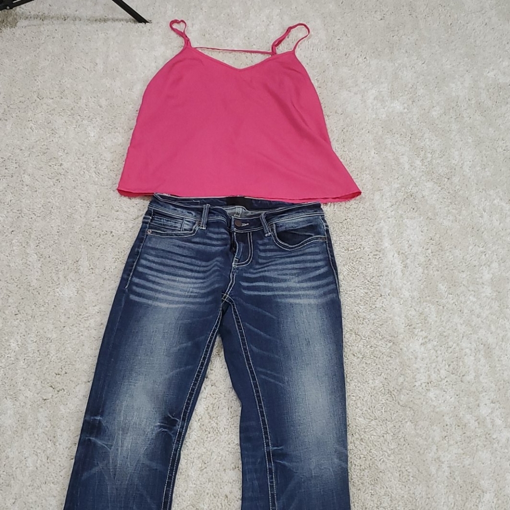 Outfit! Buckle Black jeans + med tank